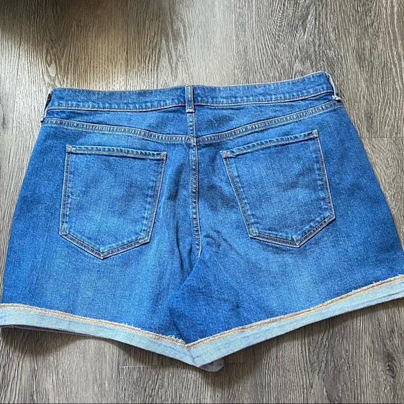 NWOT -Old Navy Boyfriend Jean Short - Picture 9 of 10